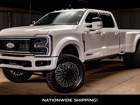 Used 2026 Ford F450 Platinum w/ FX4 Off-Road Package image 4