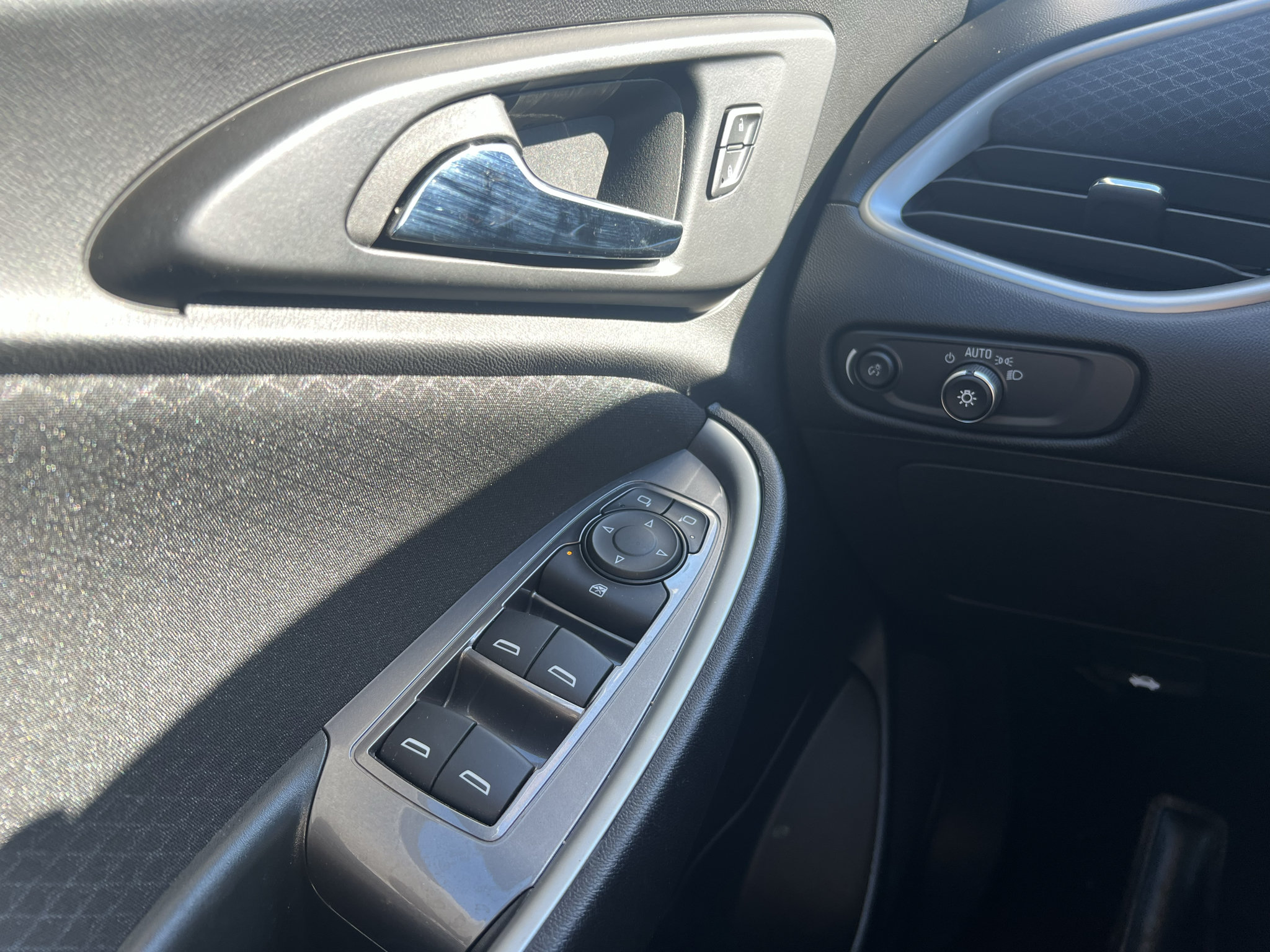 Used 2024 Chevrolet Malibu RS FWD image 20