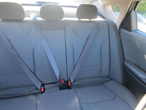 Used 2025 Kia K4 LXS image 38