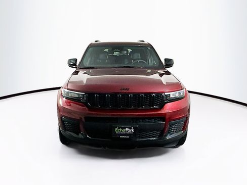Used 2023 Jeep Grand Cherokee L Laredo image 2