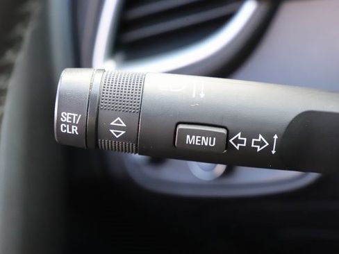 Used 2021 Chevrolet Trax LT w/ Redline Edition image 33