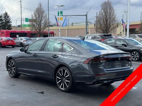Used 2024 Honda Accord Touring image 9
