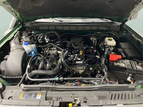 Used 2024 Ford Bronco Everglades AWD/4WD image 32