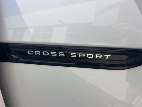 Used 2023 Volkswagen Atlas Cross Sport SEL R-Line AWD/4WD image 16