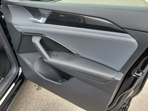 New 2026 Volkswagen Tiguan SEL R-Line image 31