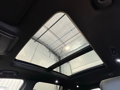 Used 2023 Cadillac XT6 Premium Luxury image 25