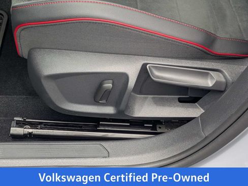 Certified 2026 Volkswagen GTI SE FWD image 20