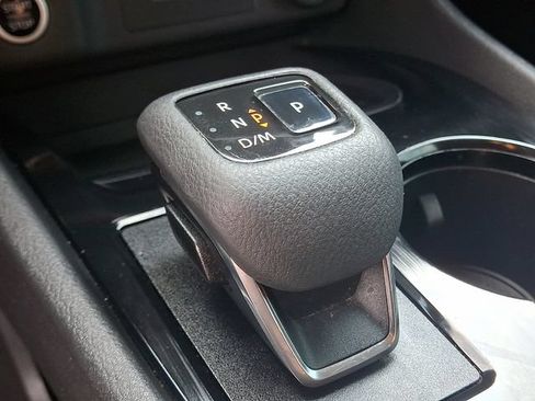 Used 2021 Nissan Rogue S AWD/4WD image 15