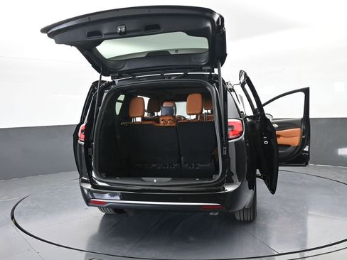 New 2026 Chrysler Pacifica Pinnacle image 82