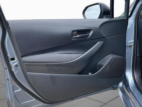 Used 2025 Toyota Corolla LE FWD image 20