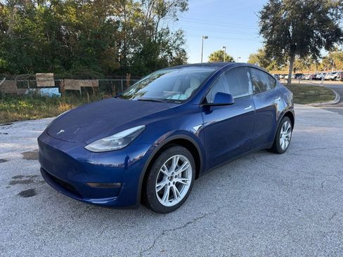 Used 2023 Tesla Model Y Long Range image 1