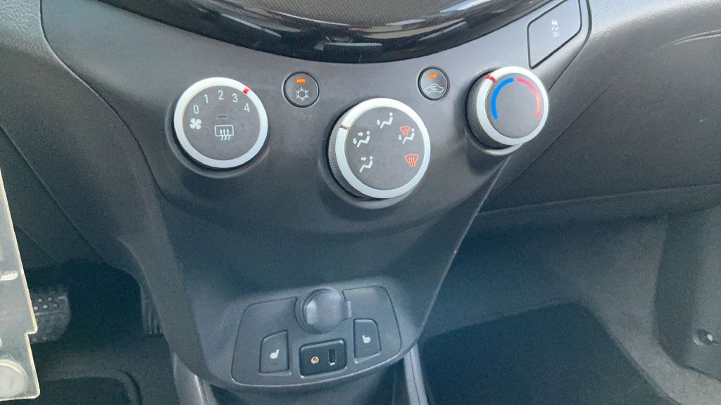 Used 2014 Chevrolet Spark LT FWD image 15