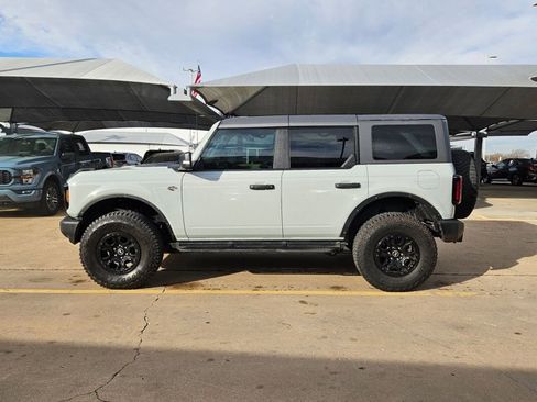 Used 2022 Ford Bronco Wildtrak image 8