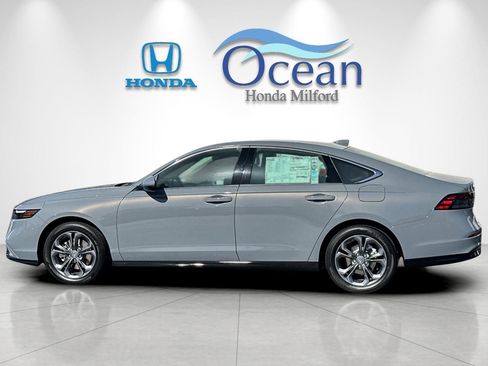 New 2025 Honda Accord EX-L image 2