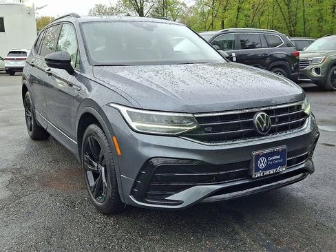 Certified 2023 Volkswagen Tiguan SE R-Line AWD/4WD image 2