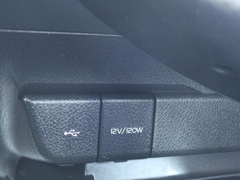 Used 2020 Toyota Camry SE FWD image 30