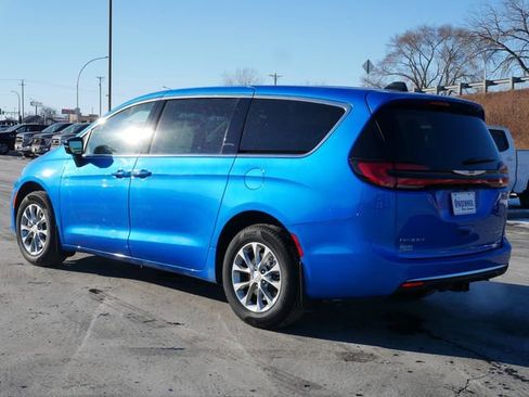 New 2026 Chrysler Pacifica Limited w/ Trailer Tow Group image 5