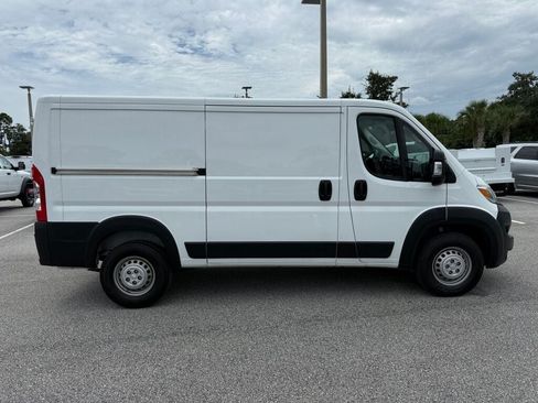 Used 2023 RAM ProMaster 2500 FWD image 2