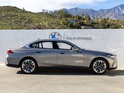 New 2026 BMW 530i w/ Convenience Package image 6