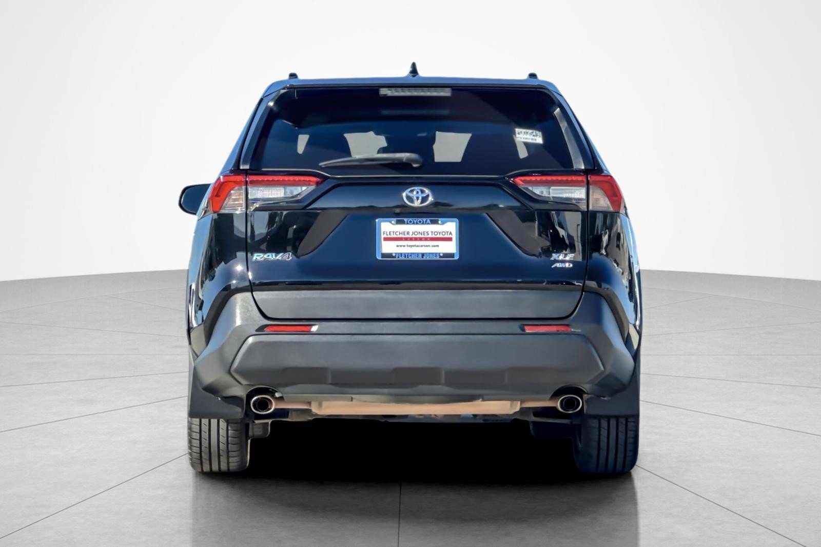 Certified 2020 Toyota RAV4 XLE Premium AWD/4WD image 4