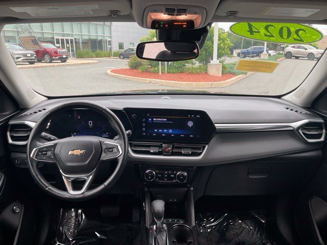 Used 2024 Chevrolet TrailBlazer LT w/ Convenience Package AWD/4WD image 16