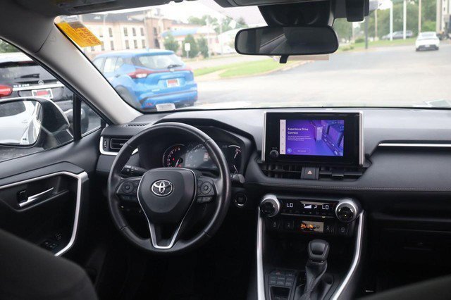 Used 2025 Toyota RAV4 XLE w/ Weather Package AWD/4WD image 23