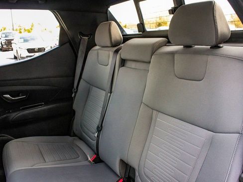 Used 2023 Hyundai Santa Cruz SEL Premium AWD/4WD image 35