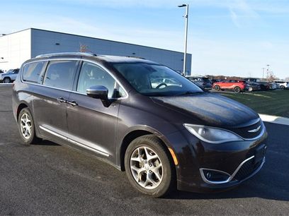 Used 2018 Chrysler Pacifica Limited w/ Advanced Safetytec Group