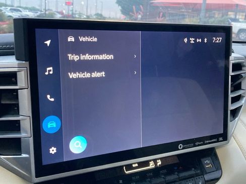 Used 2023 Toyota Sequoia Capstone image 23