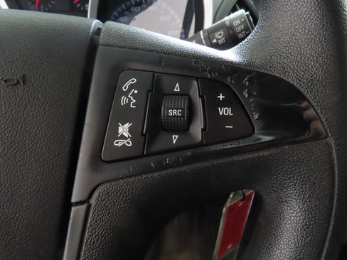 Used 2013 Chevrolet Equinox LS AWD/4WD image 14