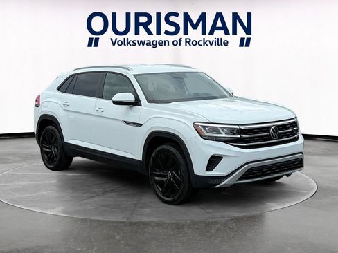 Used 2022 Volkswagen Atlas Cross Sport SE AWD/4WD image 1