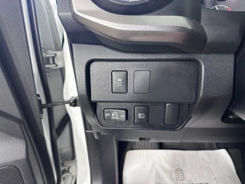 Used 2021 Toyota Tacoma SR5 AWD/4WD image 20