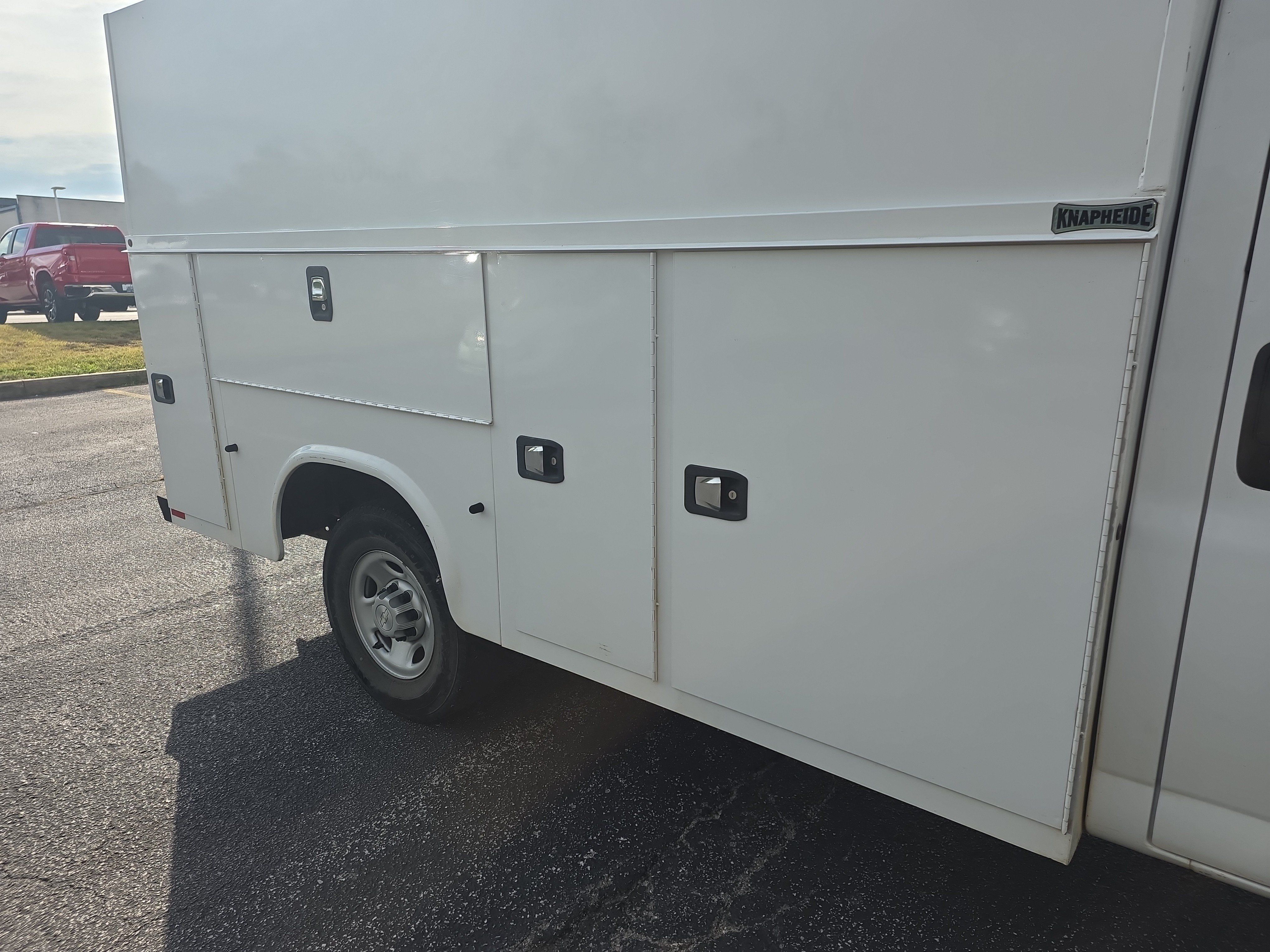 Used 2019 Chevrolet Express 3500 w/ Power Convenience Package RWD image 10