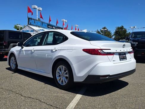 Used 2025 Toyota Camry LE FWD image 6