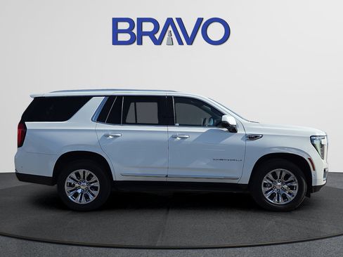 Used 2025 GMC Yukon Denali AWD/4WD image 5