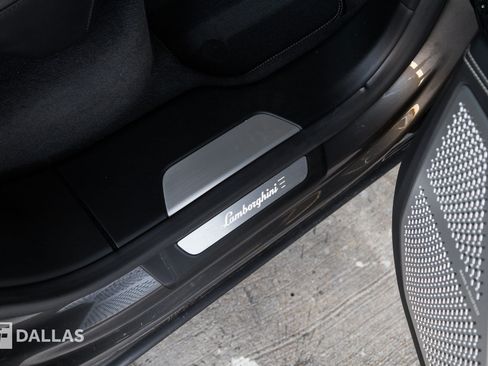 Used 2024 Lamborghini Urus S AWD/4WD image 37