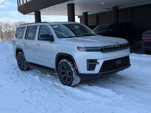 New 2026 Jeep Grand Wagoneer Limited w/ 8-Passenger Seating Package image 1