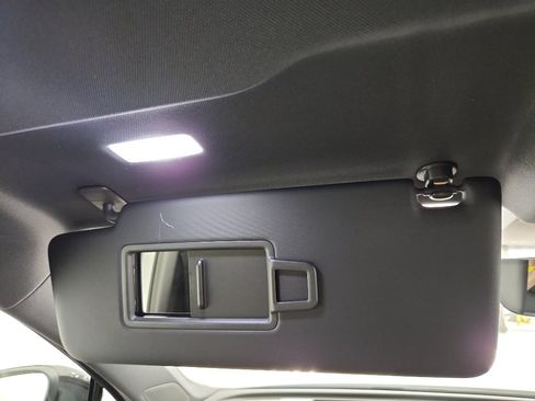 New 2026 Volkswagen Tiguan SE R-Line image 28