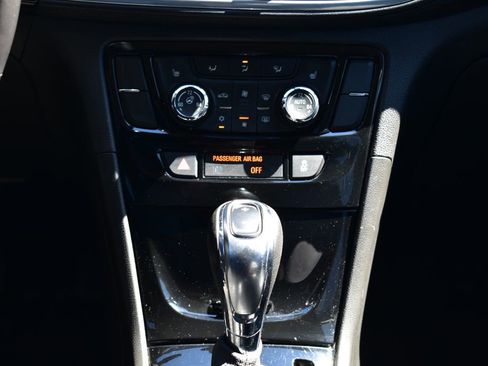 Used 2019 Buick Encore Essence FWD image 30