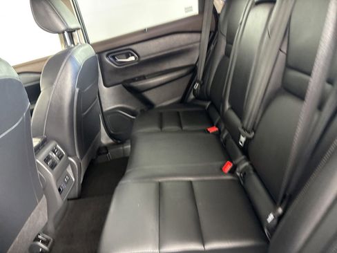 Used 2023 Nissan Rogue SL w/ SL Premium Package image 21