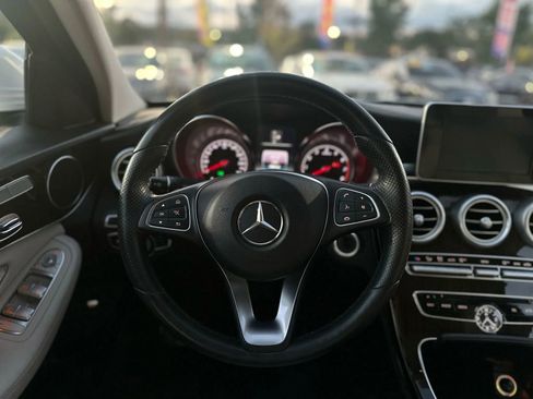 Used 2018 Mercedes-Benz C 300 4MATIC Sedan image 23