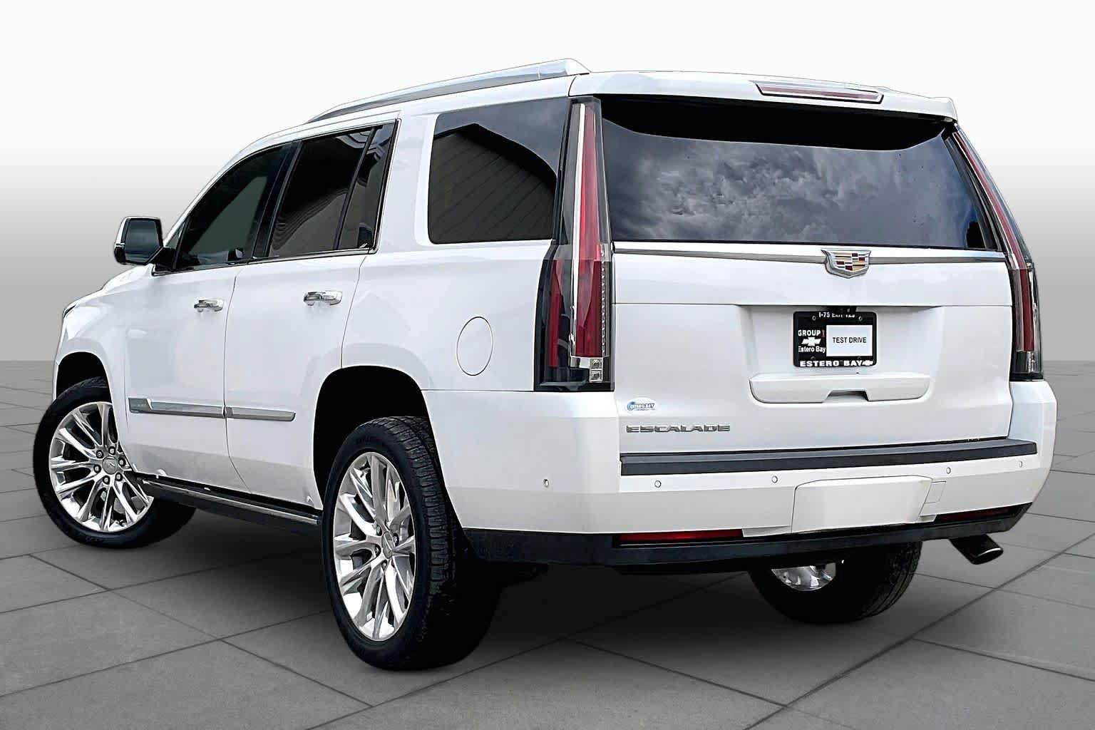 Used 2019 Cadillac Escalade Platinum RWD image 12