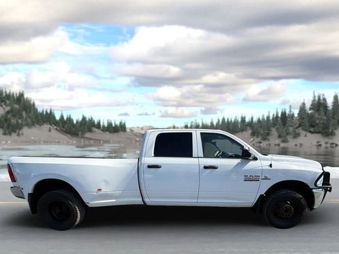 Used 2018 RAM 3500 Tradesman w/ Chrome Appearance Group AWD/4WD image 2