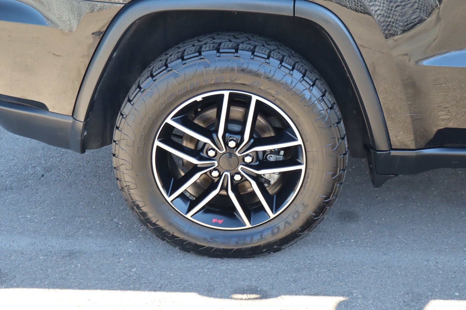 Used 2021 Jeep Grand Cherokee Trailhawk AWD/4WD image 11