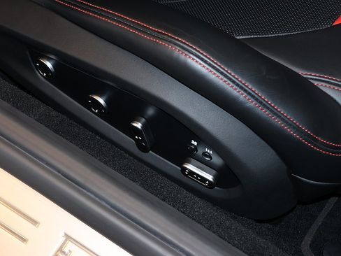 Certified 2018 Ferrari GTC4Lusso V12 image 35