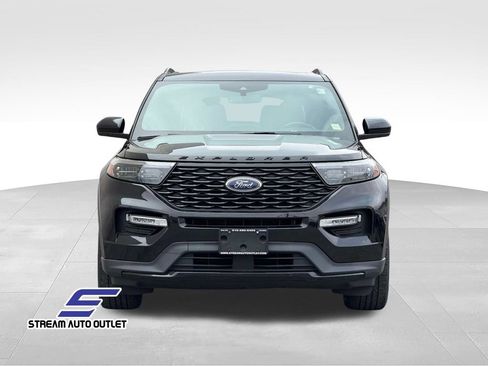 Used 2022 Ford Explorer ST-Line AWD/4WD image 2