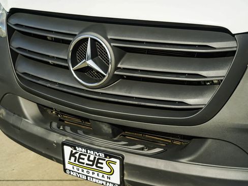 Used 2023 Mercedes-Benz Sprinter 2500 image 8