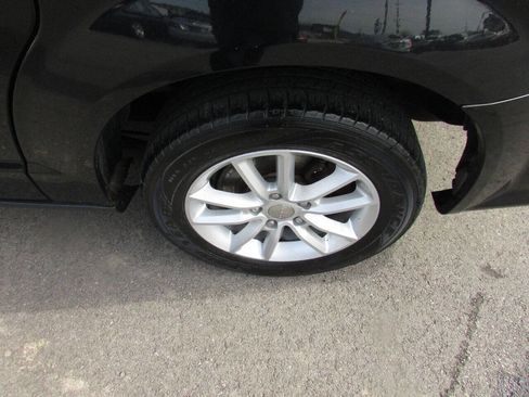 Used 2015 Dodge Grand Caravan SXT image 40