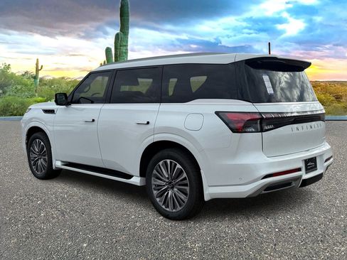 New 2026 INFINITI QX80 Luxe image 7