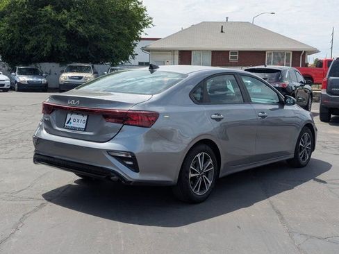 Used 2024 Kia Forte LXS image 3